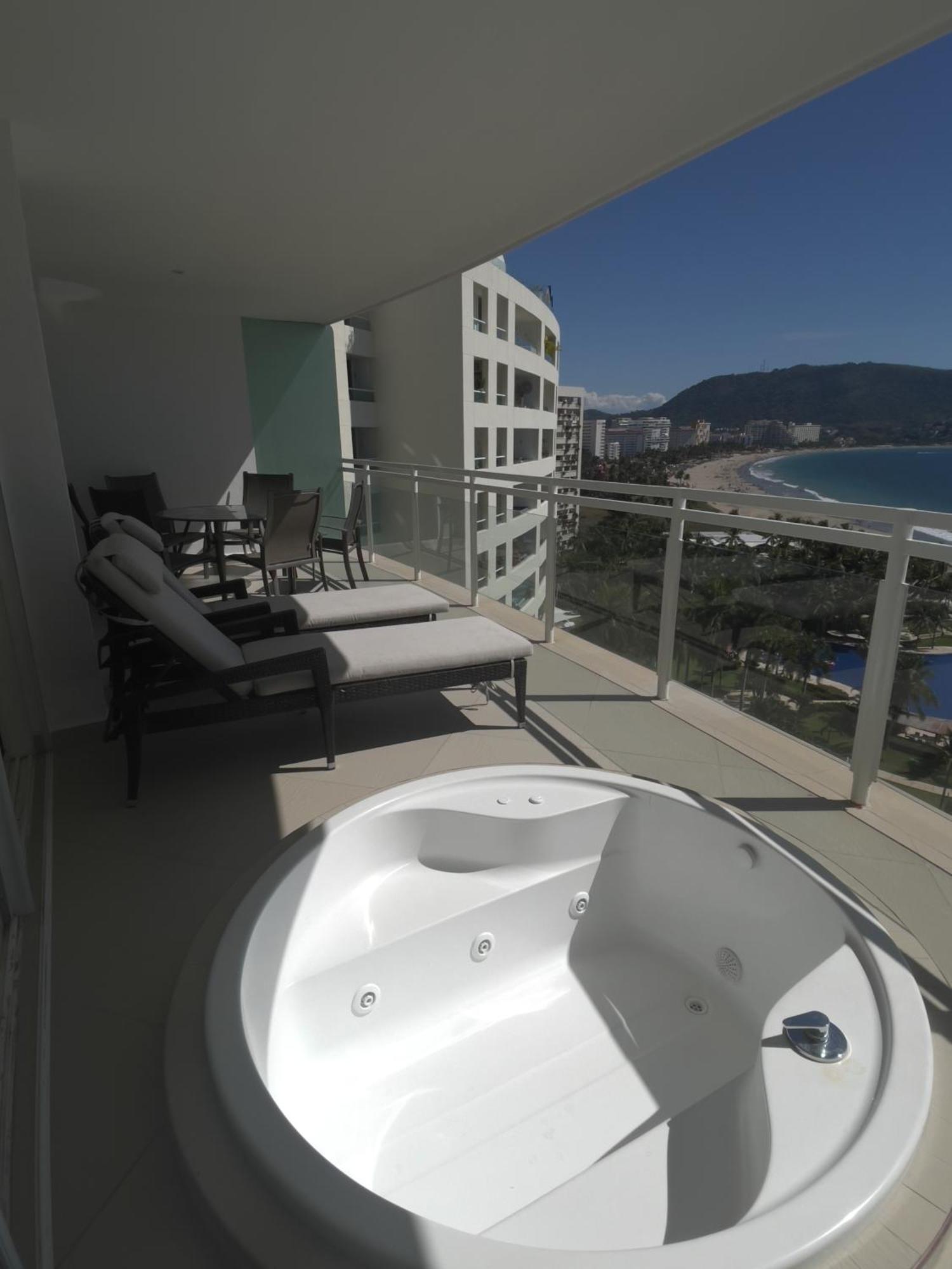 Bay View Grand Marina Ixtapa Condo En Pie De Playa Экстерьер фото